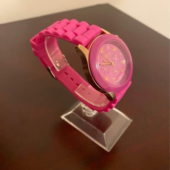 Geneva Pink Watch - Picture 3 of 4
